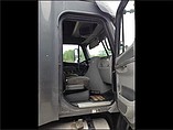 FREIGHTLINER C120-CENTURY Photo #9