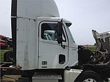 FREIGHTLINER COLUMBIA 120 Photo #11