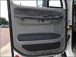 FREIGHTLINER COLUMBIA 120 Photo #8