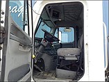 FREIGHTLINER COLUMBIA 120 Photo #9