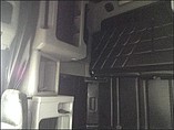 FREIGHTLINER FLD120 Photo #9