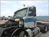 FREIGHTLINER COLUMBIA 120 Photo #2