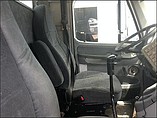 FREIGHTLINER COLUMBIA 120 Photo #2