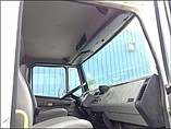 FREIGHTLINER FL70 Photo #11