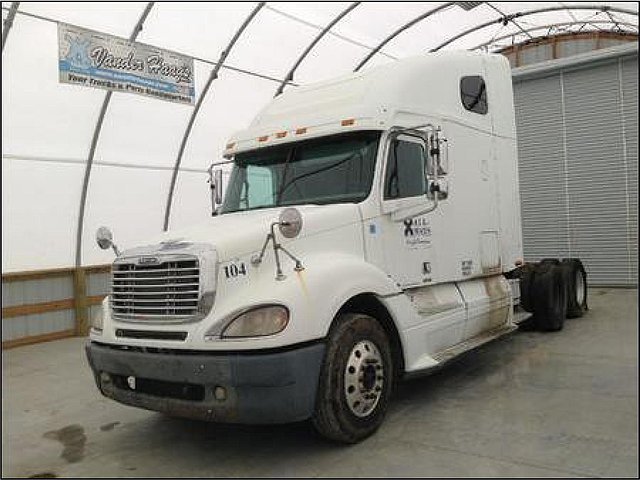 FREIGHTLINER COLUMBIA 120 Photo