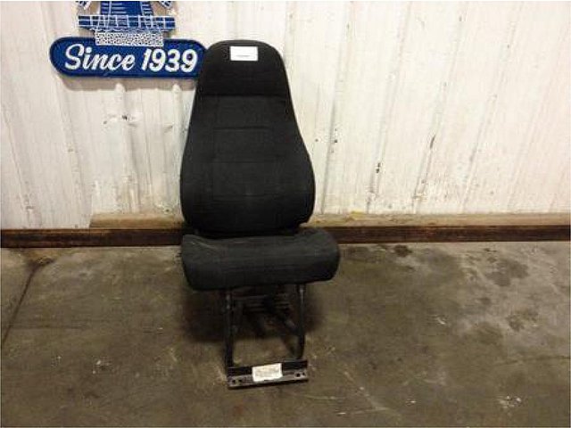 FREIGHTLINER BUSINESS CLASS M2 11 Photo