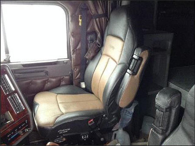 FREIGHTLINER CLASSIC XL Photo