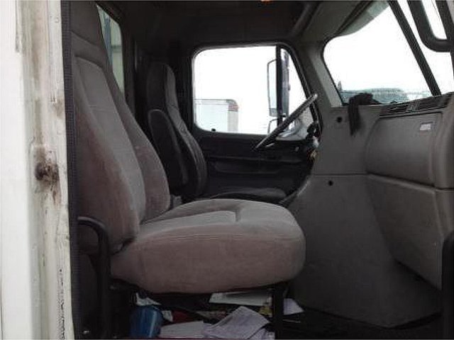 FREIGHTLINER COLUMBIA 120 Photo