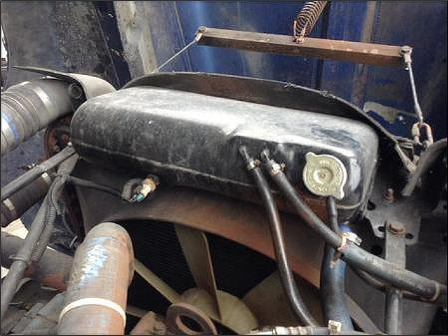 FREIGHTLINER FLD120 Photo