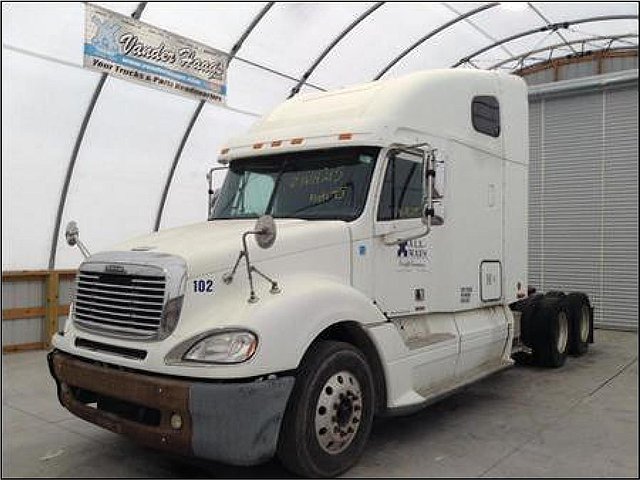 FREIGHTLINER COLUMBIA 120 Photo