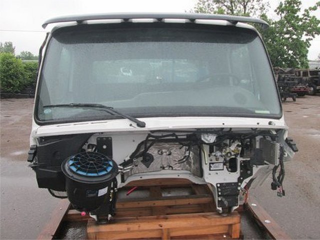 FREIGHTLINER BUSINESS CLASS M2 10 Photo