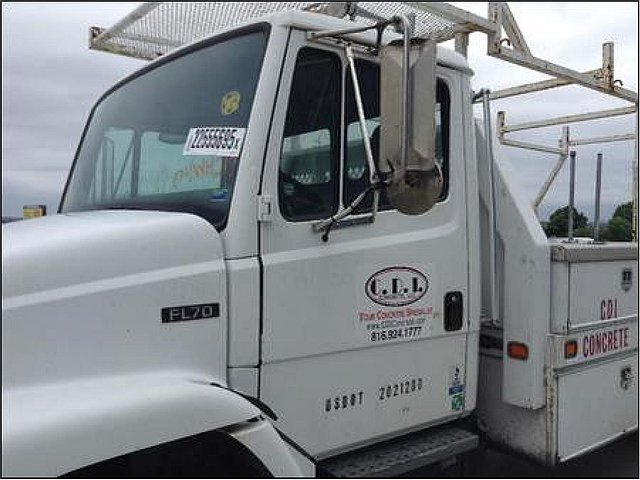 FREIGHTLINER FL70