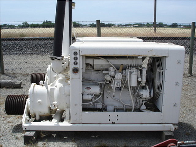 CATERPILLAR D333 Photo