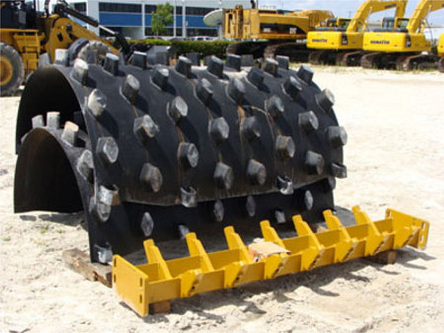 CATERPILLAR CS-533E Photo