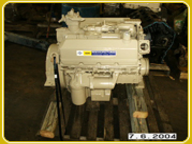 CATERPILLAR 504 Photo