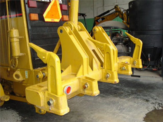CATERPILLAR 12H Photo