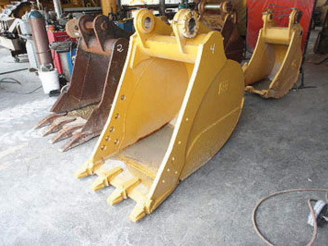 CATERPILLAR 325DL Photo