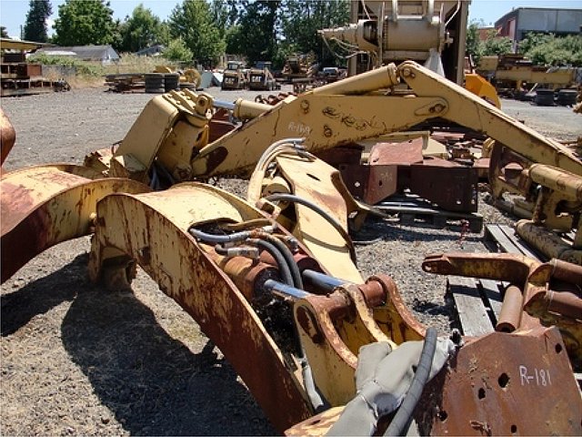 CATERPILLAR D6C Photo