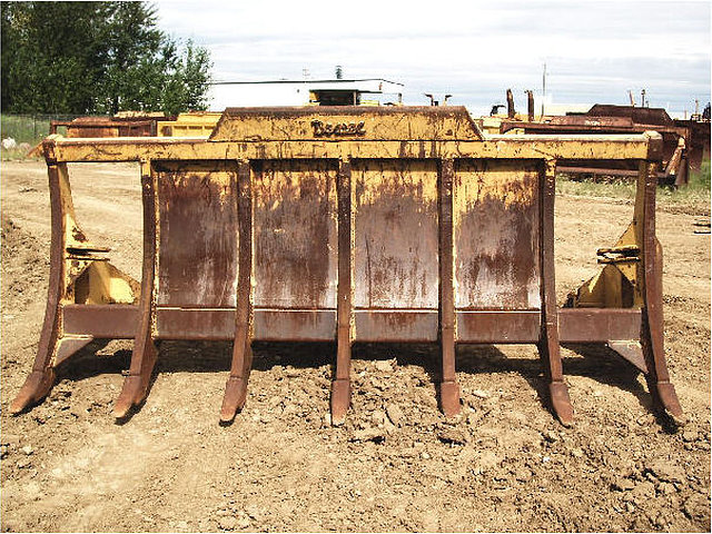 CATERPILLAR D6D Photo