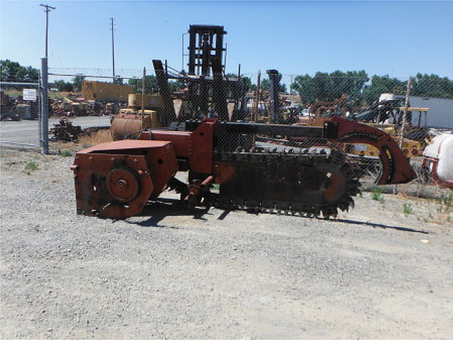 DITCH WITCH R100 Photo