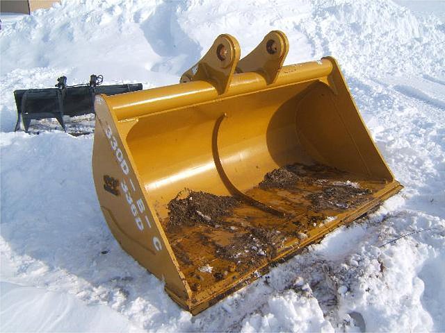 CATERPILLAR 330D Photo