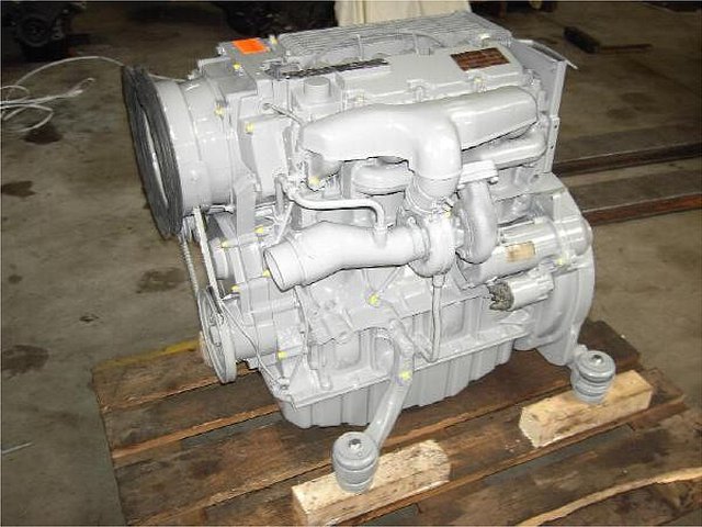 DEUTZ BF4L1011 Photo