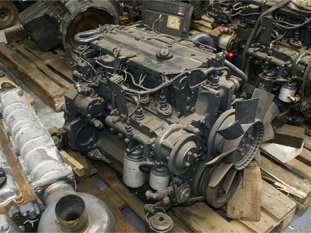 DEUTZ BF4M1012E Photo