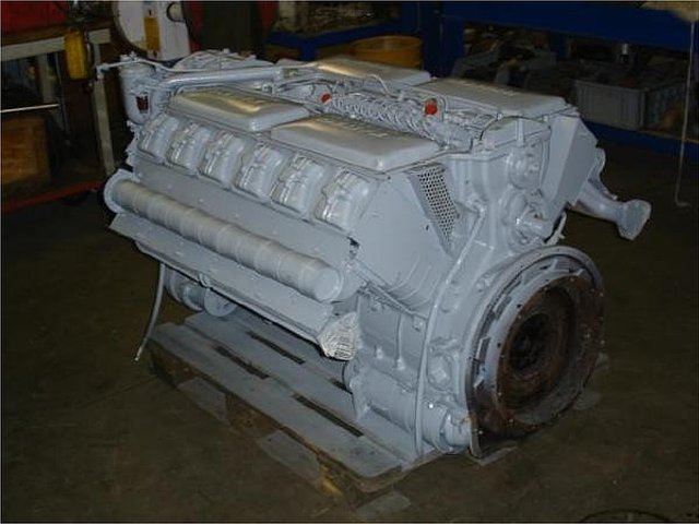 DEUTZ F12L714 Photo