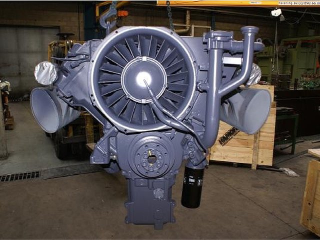 DEUTZ F6L413 Photo