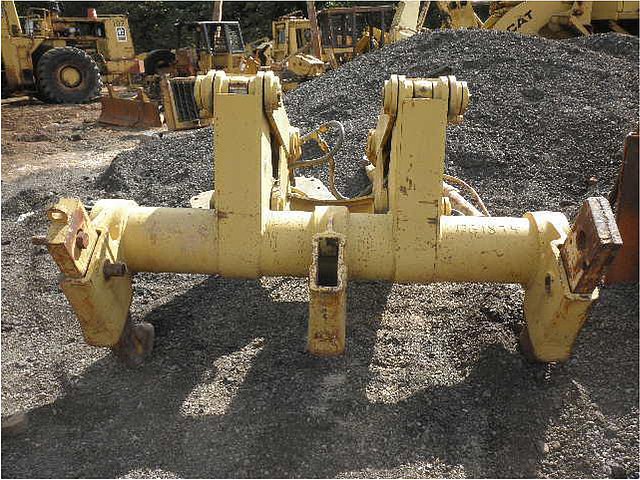 CATERPILLAR D7E Photo