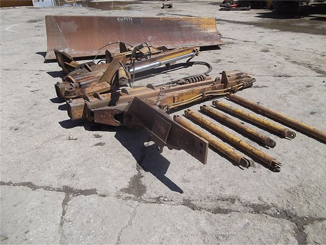 CATERPILLAR 140H Photo