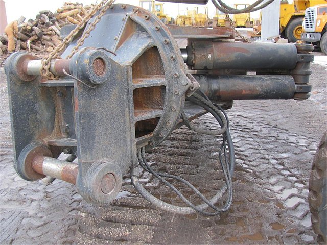 CATERPILLAR 375 Photo
