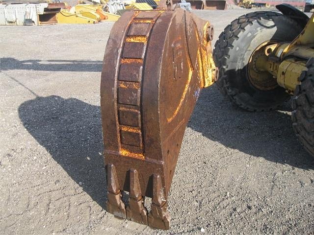 CATERPILLAR 318 Photo