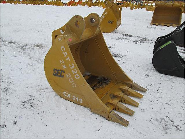 CATERPILLAR 320BL Photo