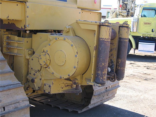 CATERPILLAR D6H Photo