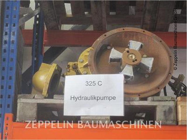 CATERPILLAR PUMPEN 325C Photo