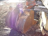 CATERPILLAR E200B Photo #2