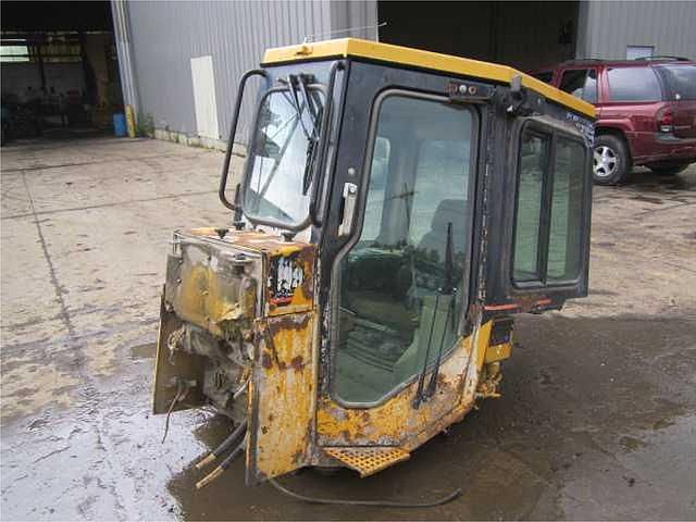 CATERPILLAR D6M LGP Photo