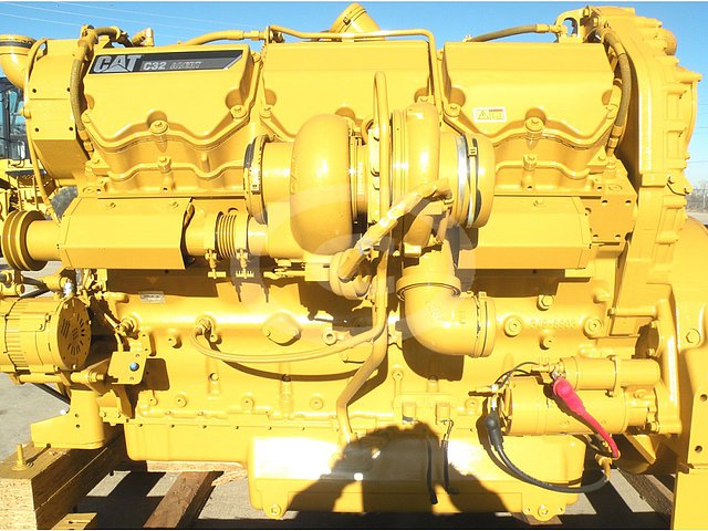 CATERPILLAR C32 ACERT Photo