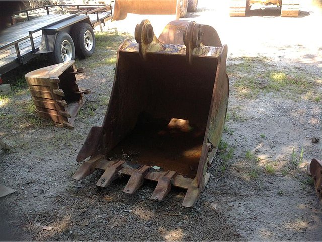 CATERPILLAR M318 Photo