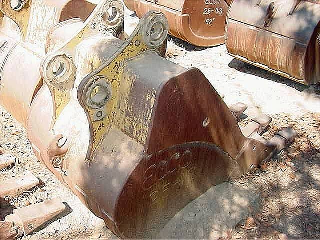 CATERPILLAR 225 Photo