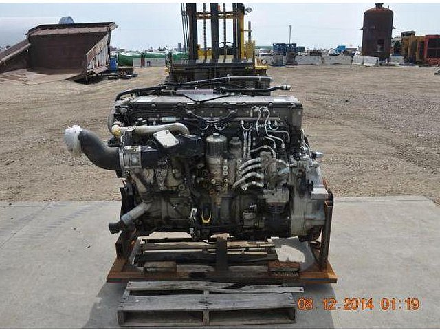 DETROIT DD13 Photo
