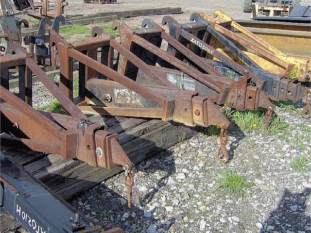 CATERPILLAR IT28 Photo