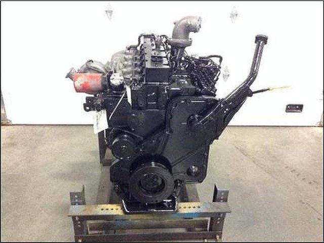 CUMMINS C8.3 Photo