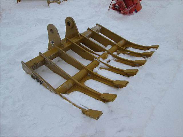 CATERPILLAR 318,320L,320BL,322L Photo