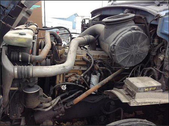 CATERPILLAR C12 Photo