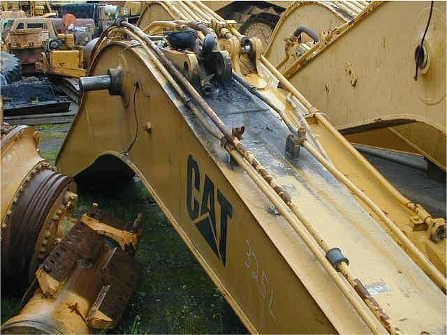 CATERPILLAR 325 LC Photo