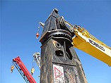 CATERPILLAR 235 Photo #3