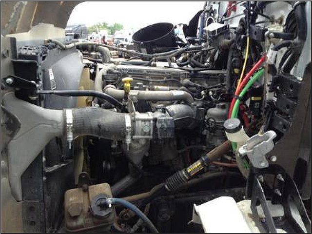 DETROIT DD13 Photo