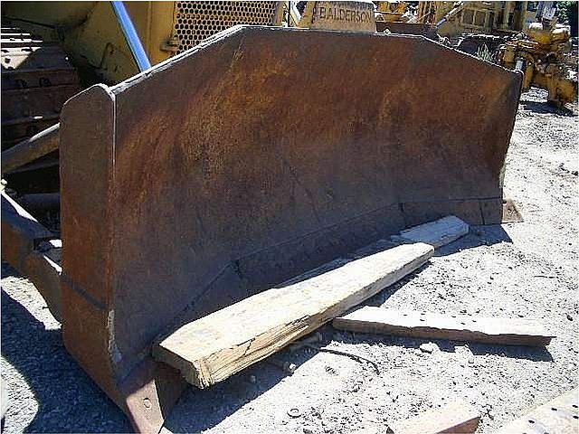 CATERPILLAR D6C Photo